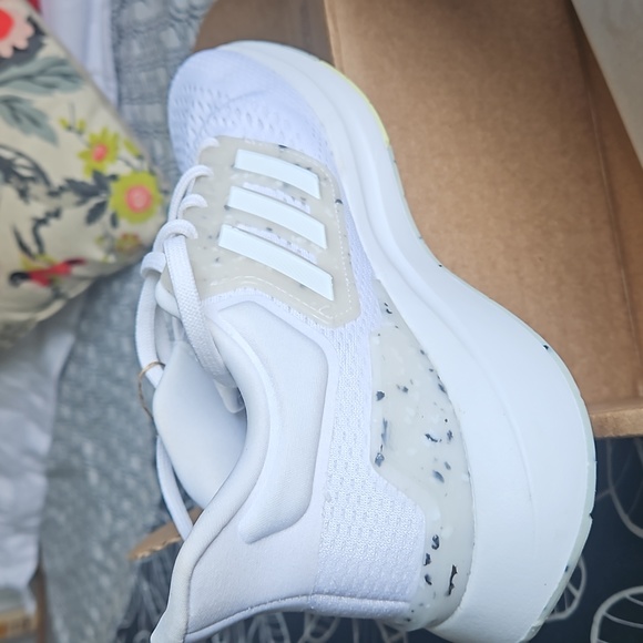 BNIB ADIDAS EQ21 RUN SHOES (sold out) - Picture 8 of 9